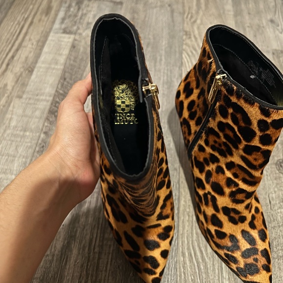 Vince Camuto Nandi Pointed Toe Ankle - Picture 8 of 10